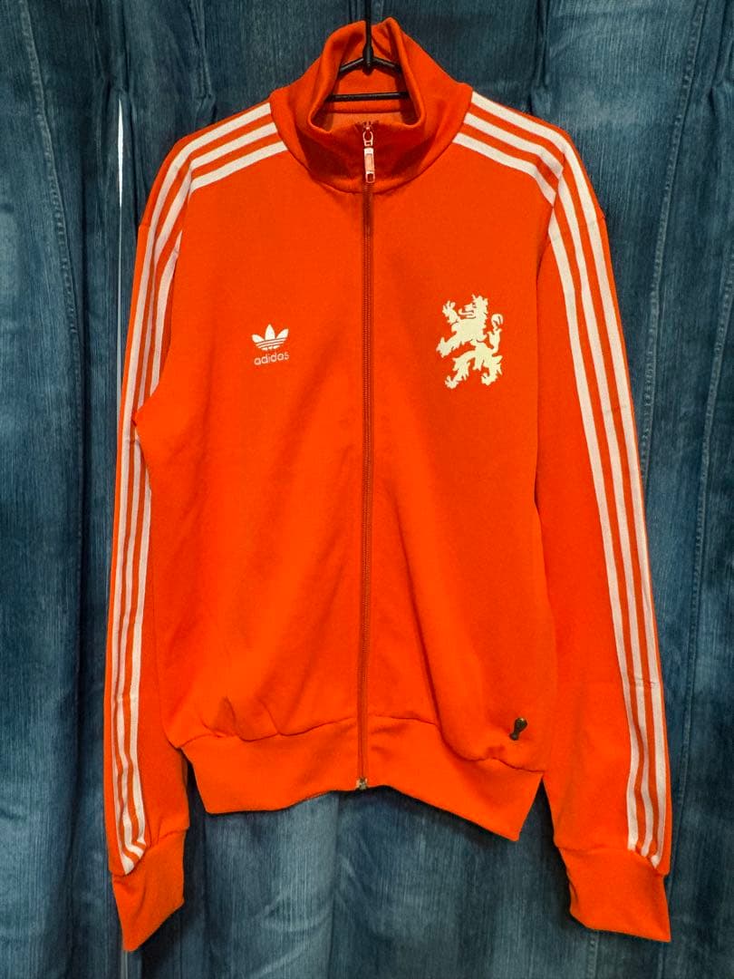 新古品adidas オレンジ　オランダ　トラックジャケット　Mサイズ