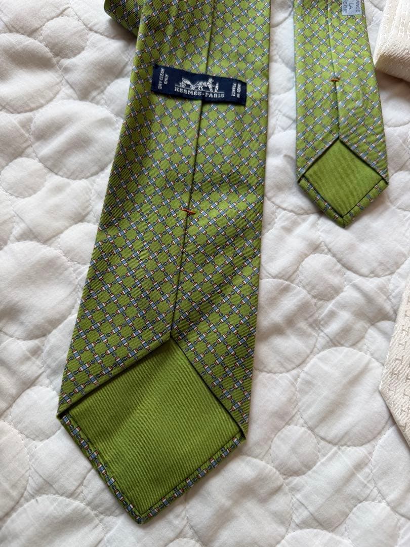 美品 HERMES エルメス ネクタイ 2本セット グリーン系 アイボリー系