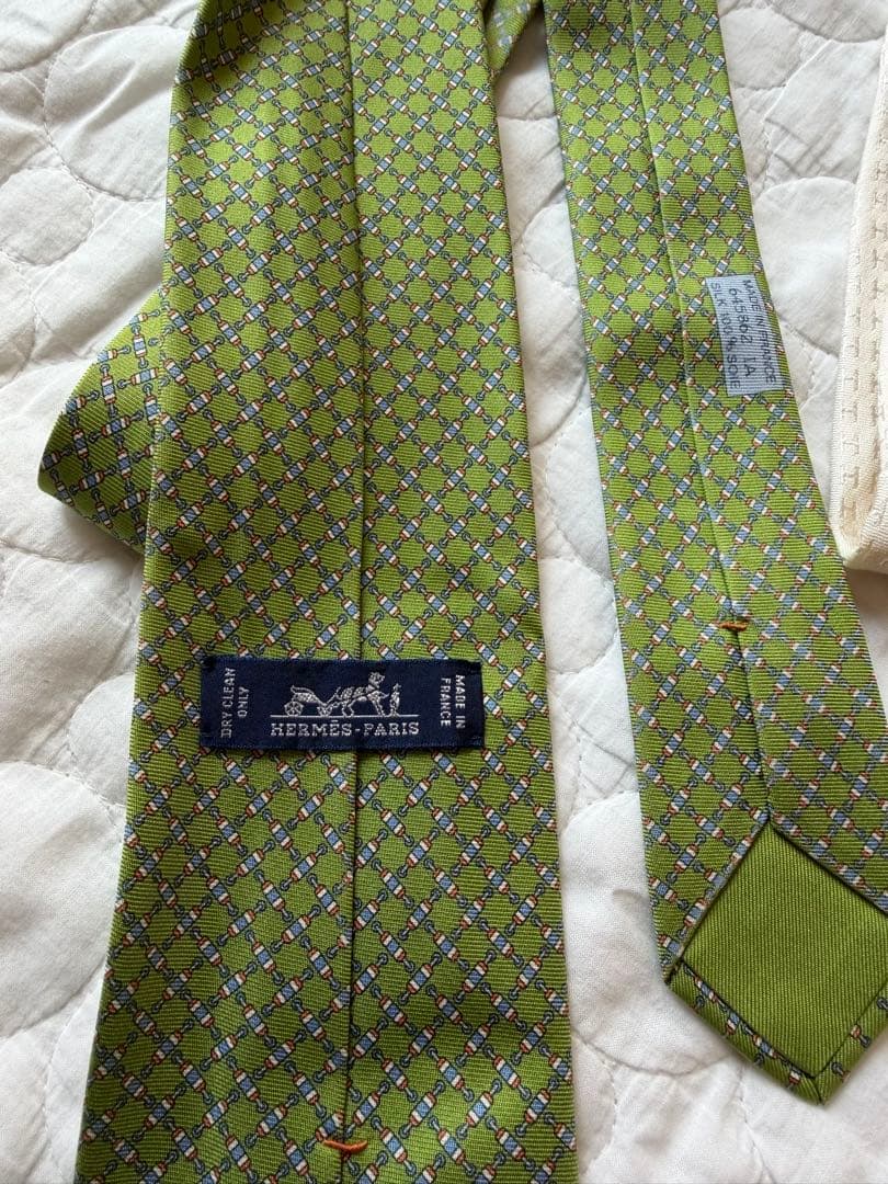 美品 HERMES エルメス ネクタイ 2本セット グリーン系 アイボリー系