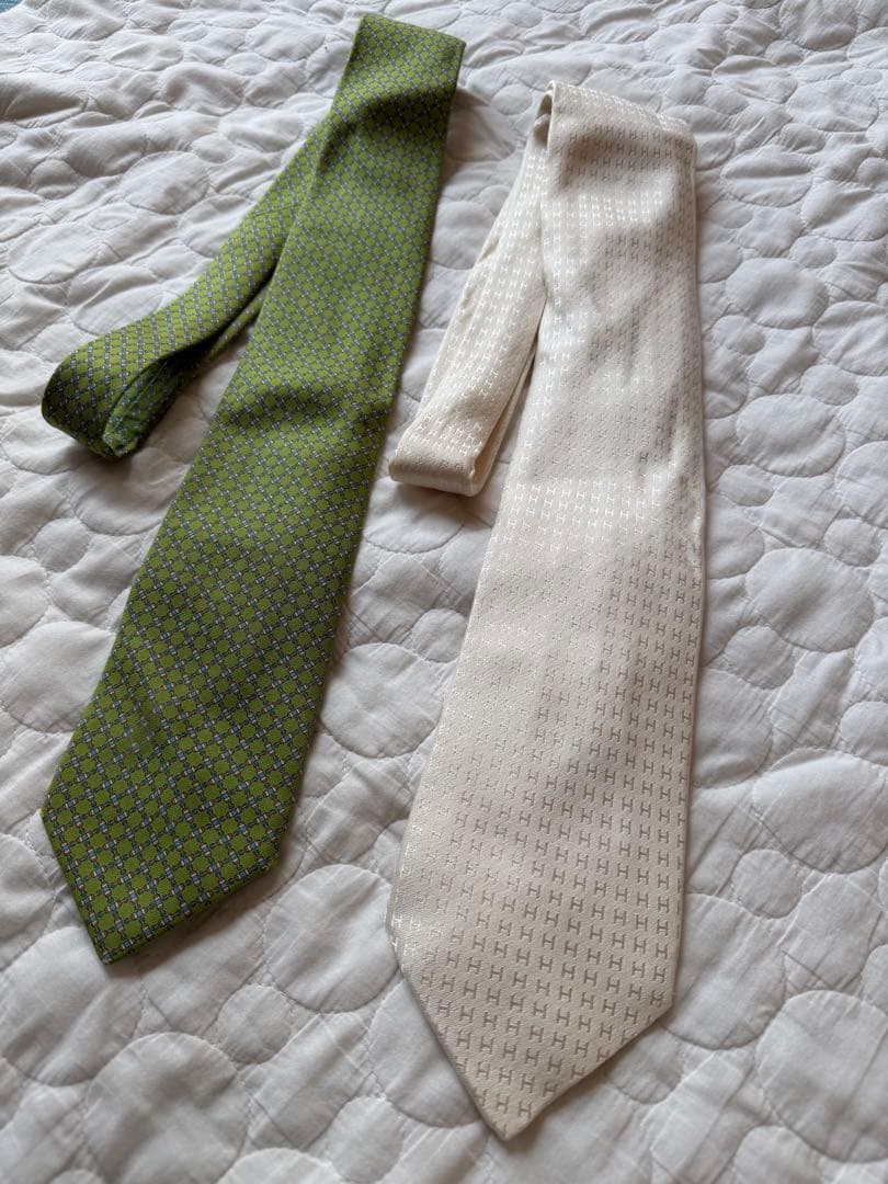 美品 HERMES エルメス ネクタイ 2本セット グリーン系 アイボリー系