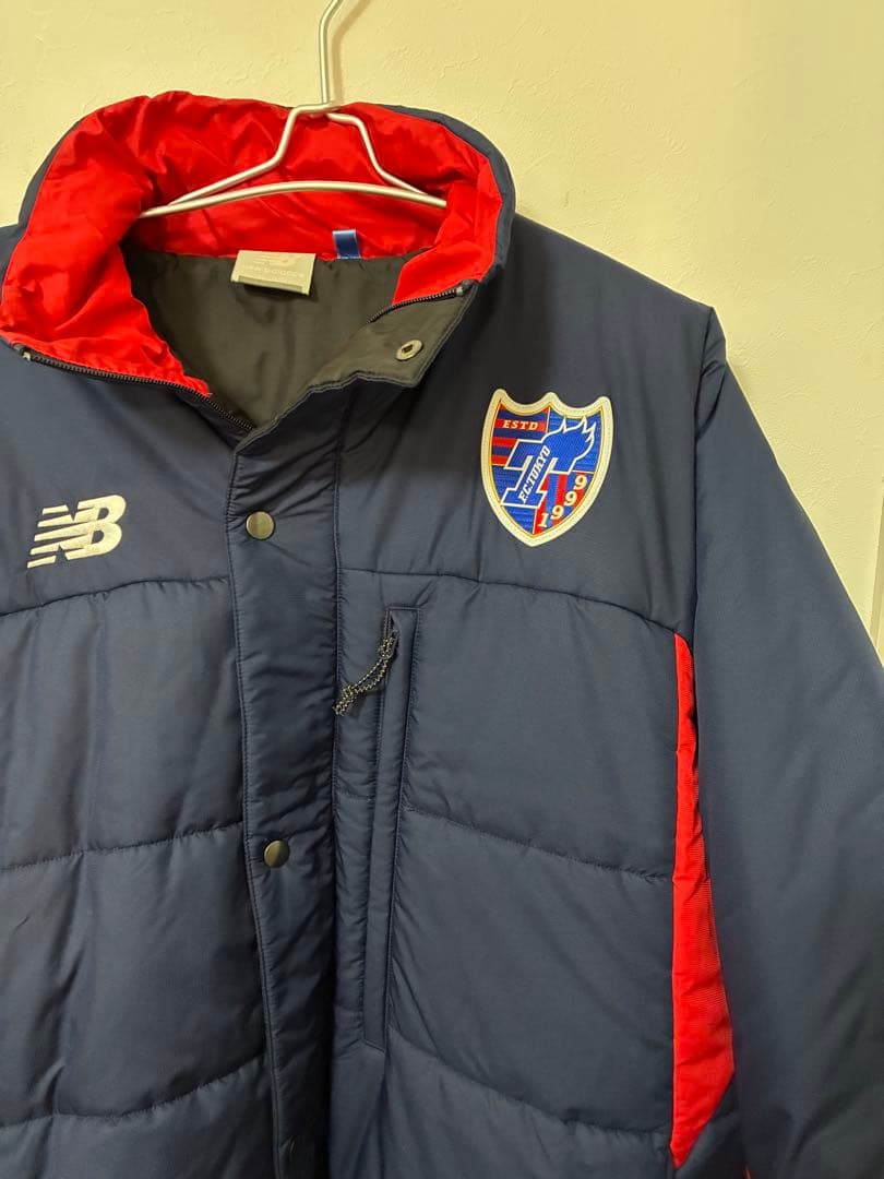 美品FC東京New Balance ベンチコート Lサイズ　ユニフォーム