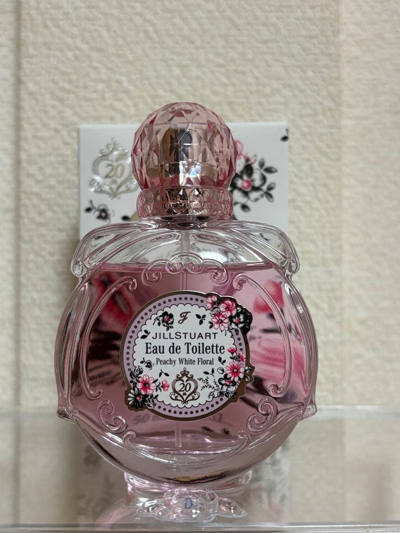 ジルスチュアート　ピーチホワイトフローラル　オードトワレ