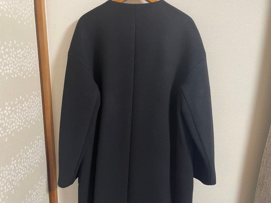 新品Loulou Willoughbyノーカラーコート 黒 人気完売