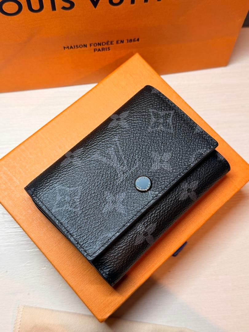 ルイ　ヴィトン　ヴィクター・ウォレット モノグラムエクリプス