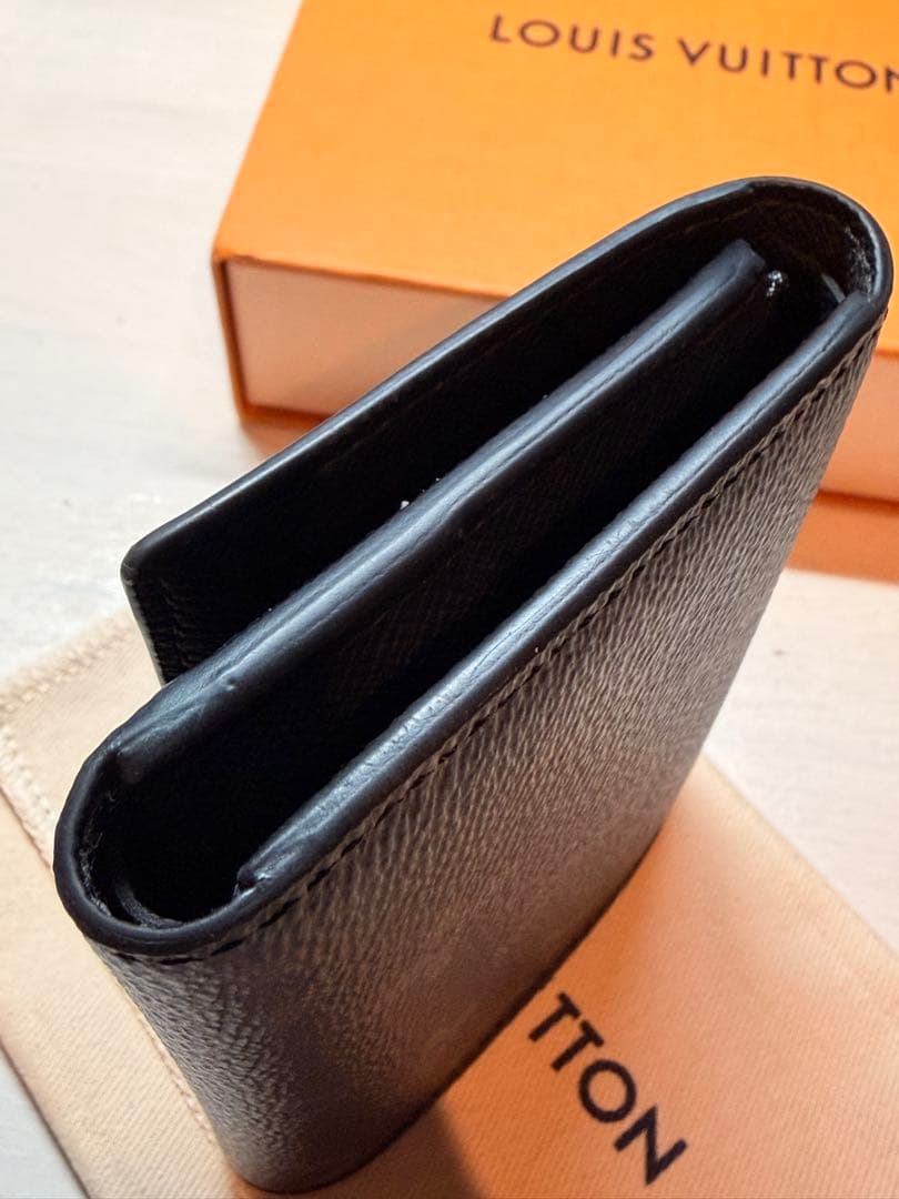 ルイ　ヴィトン　ヴィクター・ウォレット モノグラムエクリプス