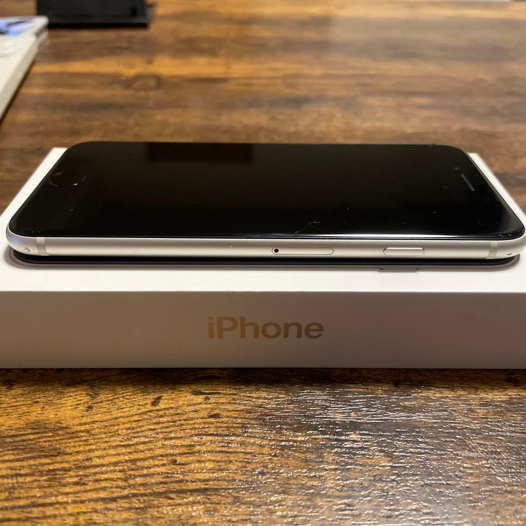 【画面割れ】iPhoneSE3 128GB スターライト