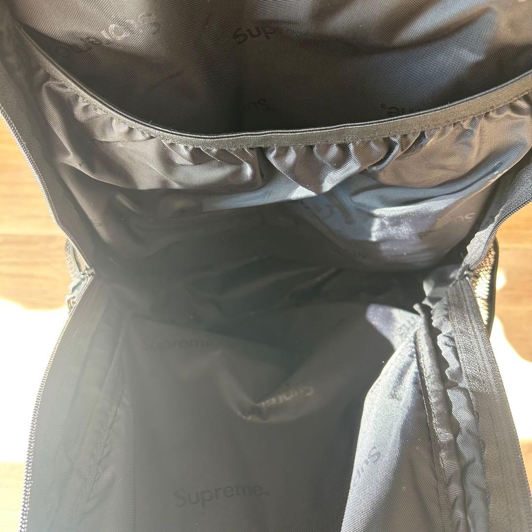 【1ヶ所裂けあり】Supreme メッシュバックパック ブラック