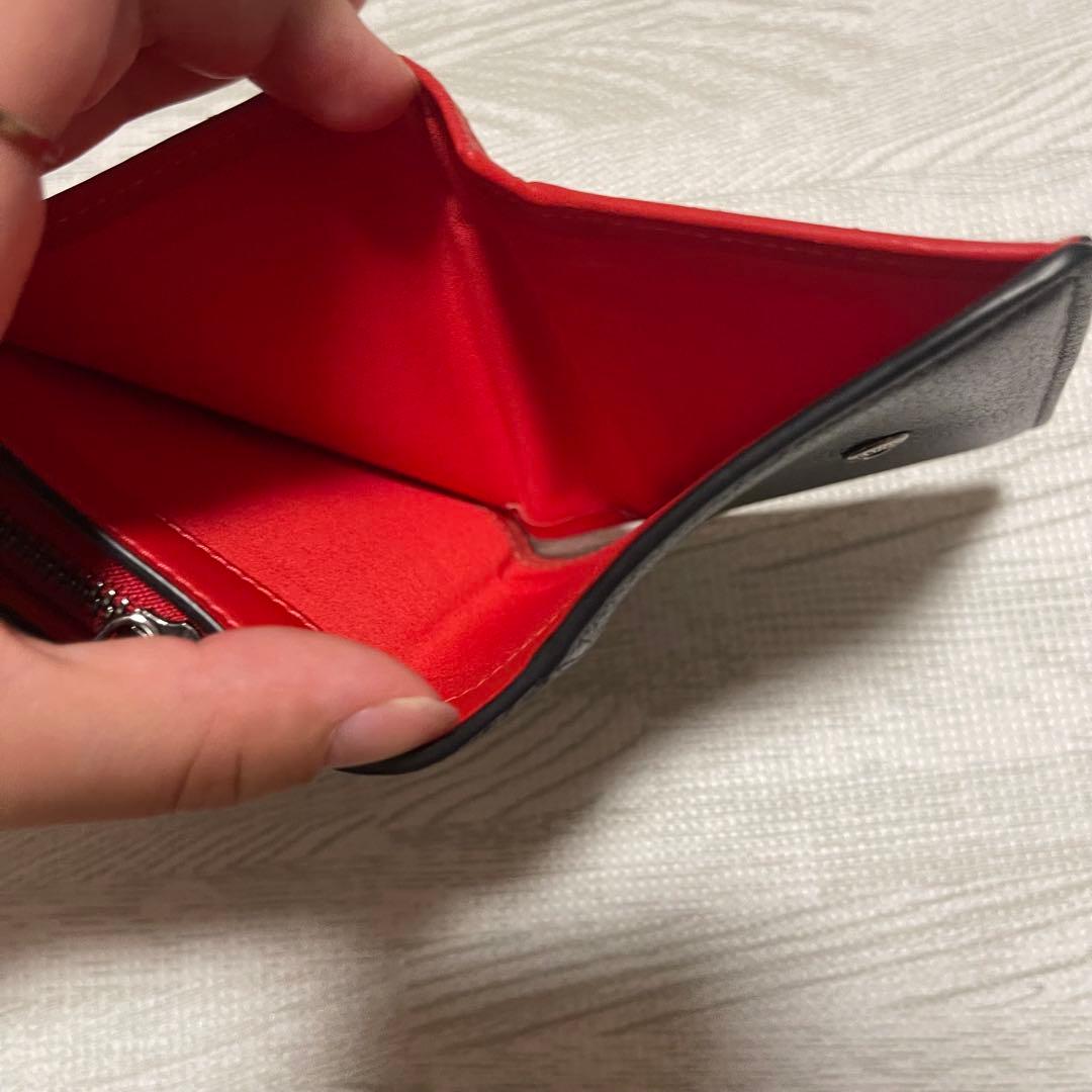 最終処分価格【並行輸入品】Christian Louboutin 二つ折り財布