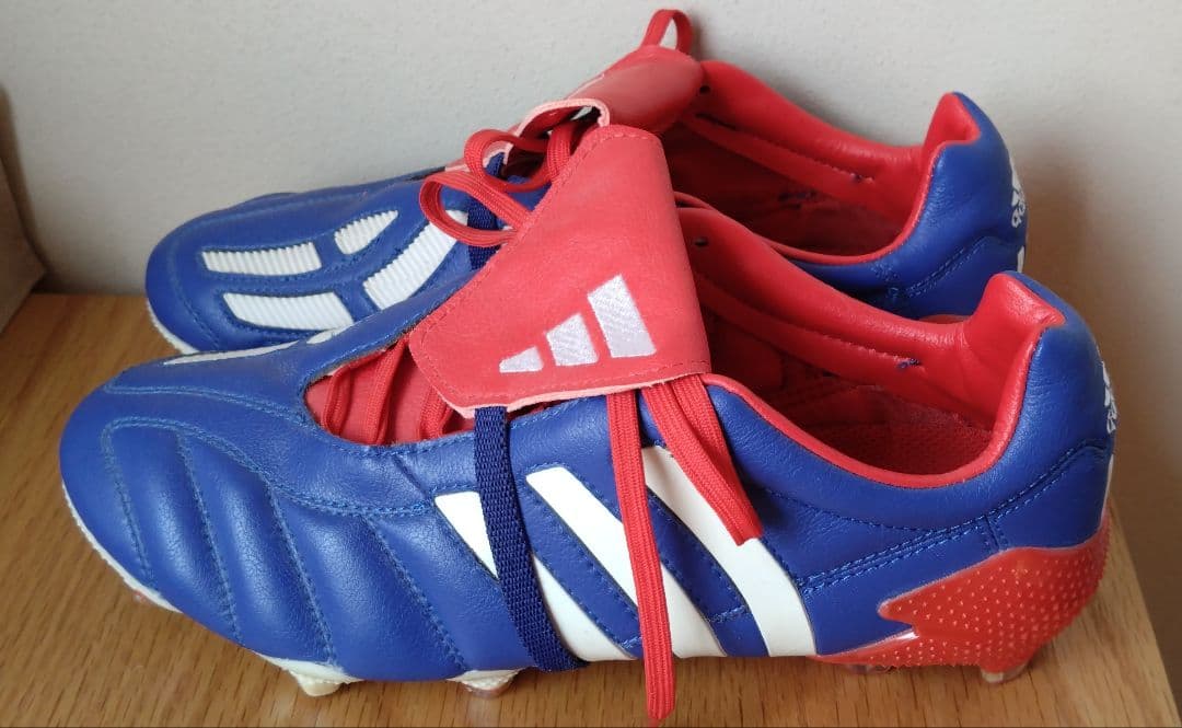 復刻　リメイク　アディダス プレデター マニア ジャパンブルー