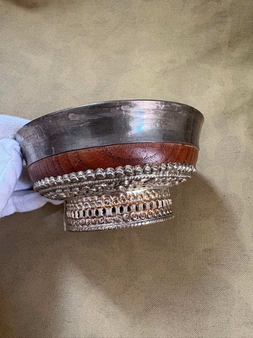 ケ*ン様 モンゴル　銀杯　シルバーボウル　伝統銀茶碗　ムングンアヤグ　 チベット