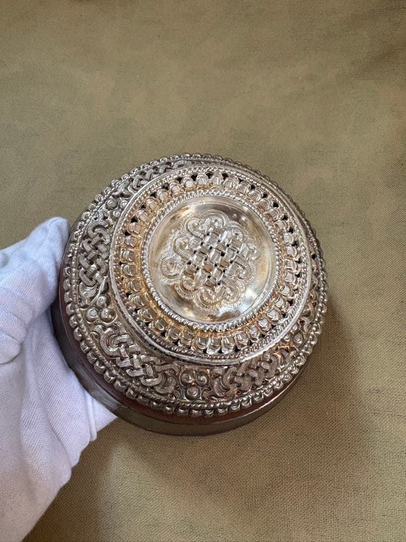 ケ*ン様 モンゴル　銀杯　シルバーボウル　伝統銀茶碗　ムングンアヤグ　 チベット