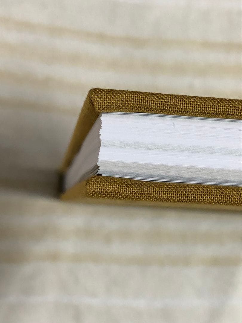 アート・デザイン・音楽 Gregory Crewdson alone street aperture