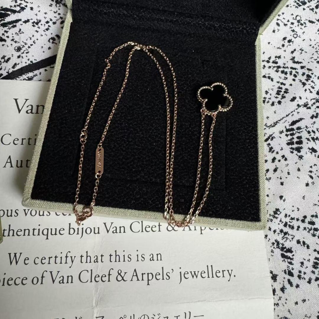 Van Cleef & Arpels クローバーネックレス ピンクゴールド