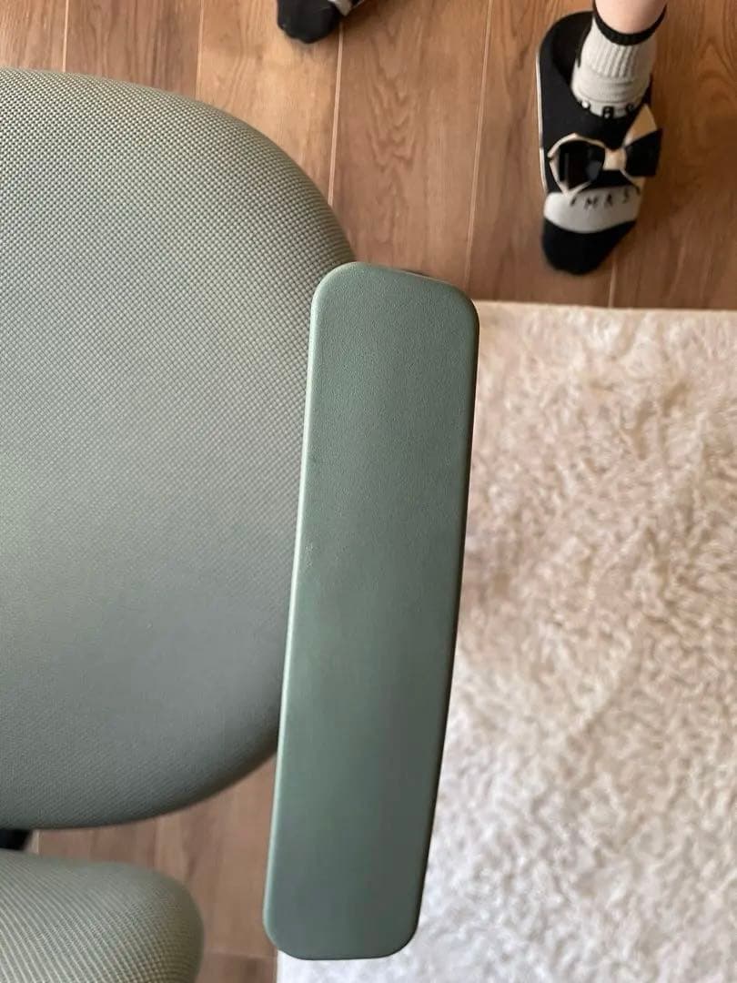 新品！イトーキ　サリダ　グリーン