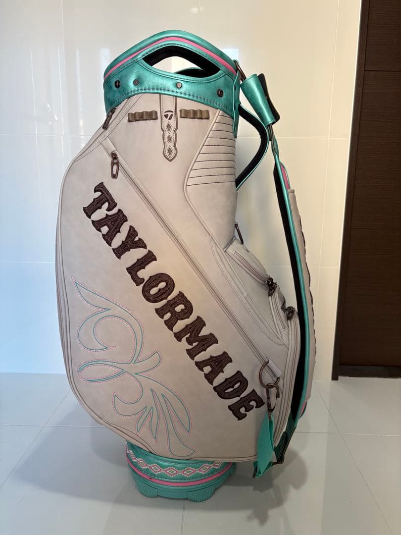 ☆テーラーメイド限定スタッフバック☆キャディバッグ☆ヘッドカバー付き