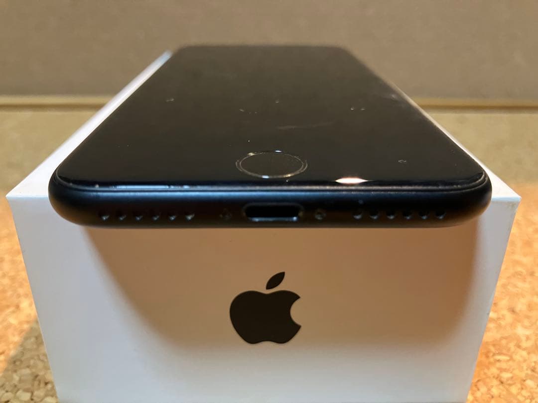 iPhone SE 第２世代 SE2 64GB ブラック