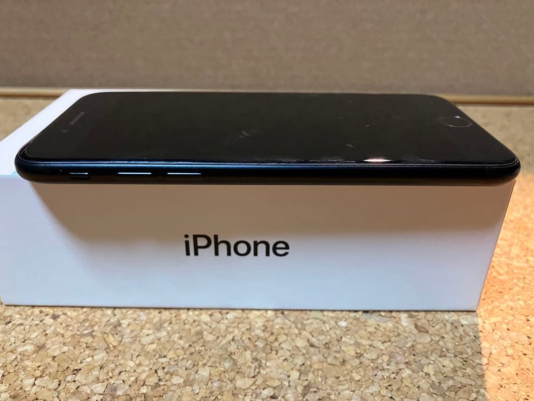 iPhone SE 第２世代 SE2 64GB ブラック