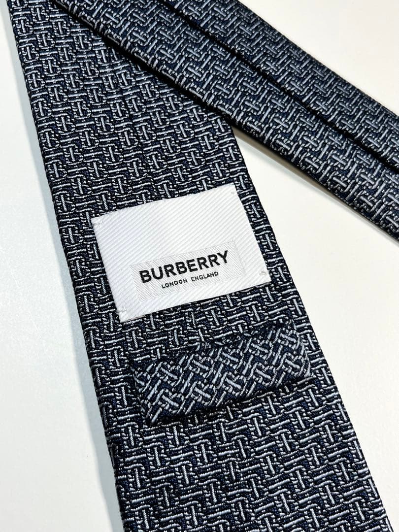 希少✨極美品✨BURBERRY バーバリー　ネクタイ　TBロゴ 現行