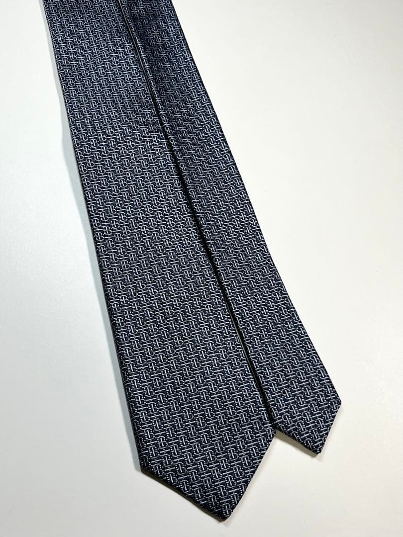 希少✨極美品✨BURBERRY バーバリー　ネクタイ　TBロゴ 現行