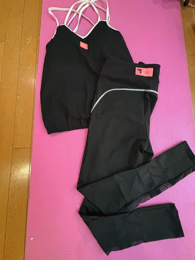 NBBウィークエンド　ヨガウェアセット ブラック　L