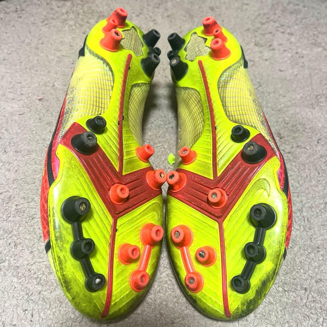 サッカー　スパイク　Nike マーキュリアル　ACC