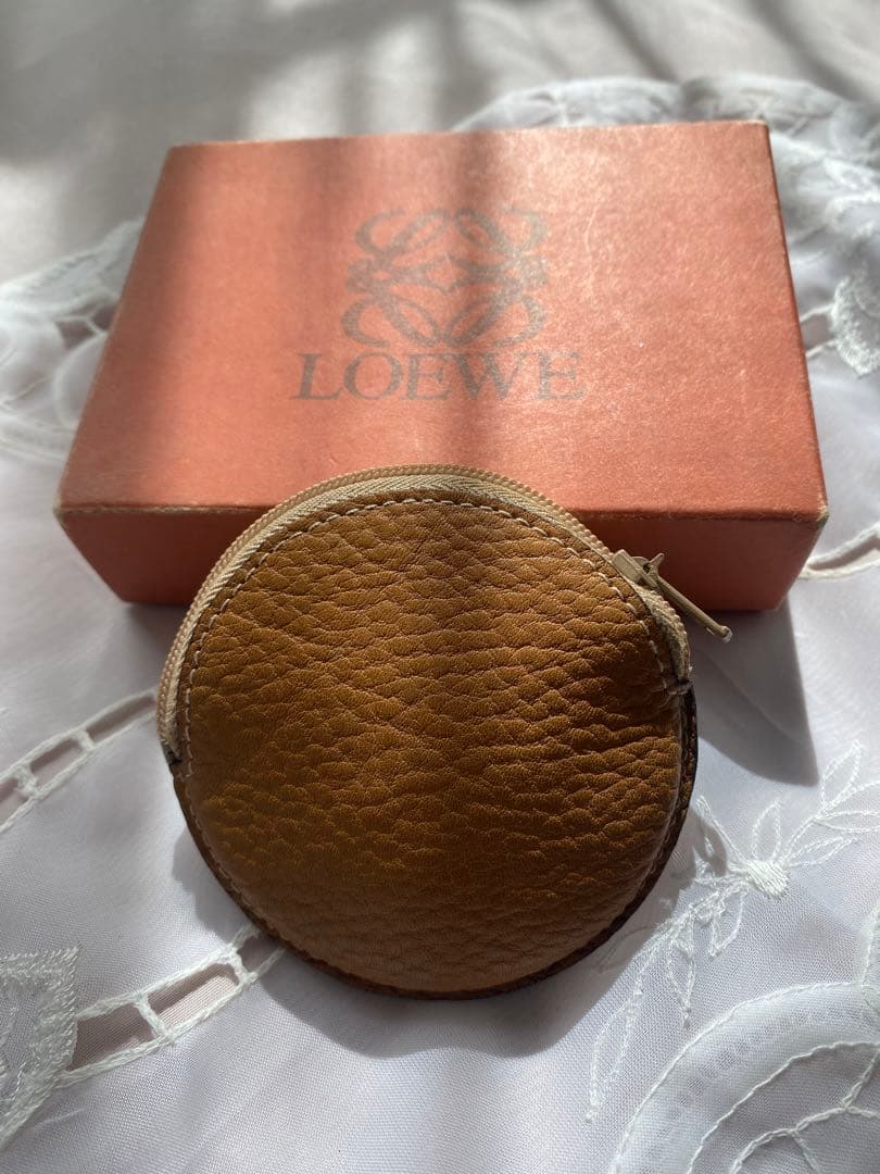 LOEWE ブラウンレザー ケース