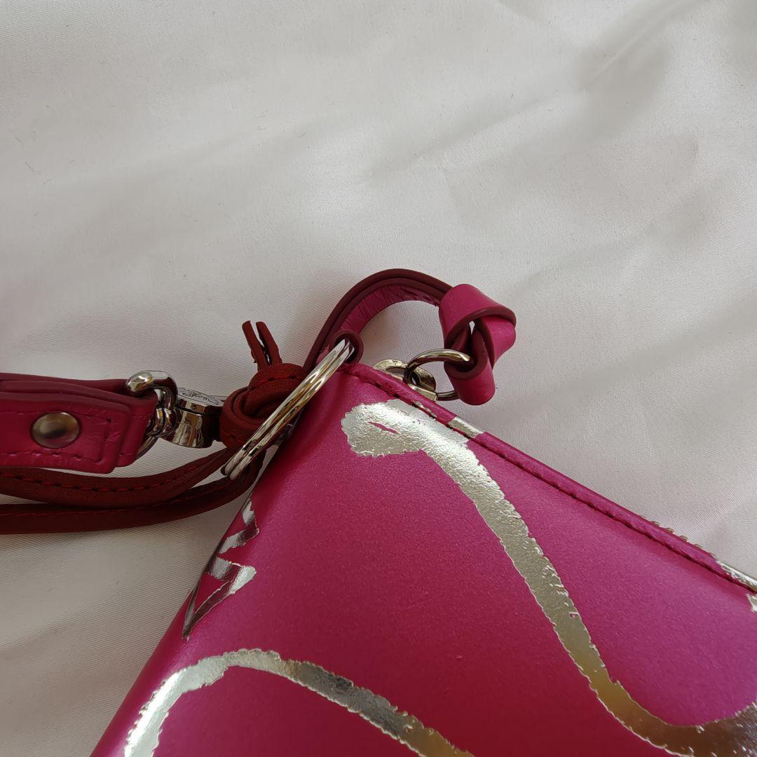 未使用級　ピンク　ヴィヴィアンウエストウッド　長財布　ラウンドジップ　ハート