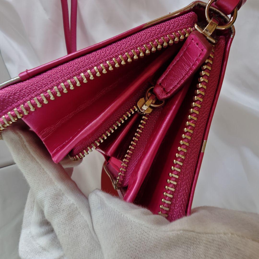 未使用級　ピンク　ヴィヴィアンウエストウッド　長財布　ラウンドジップ　ハート