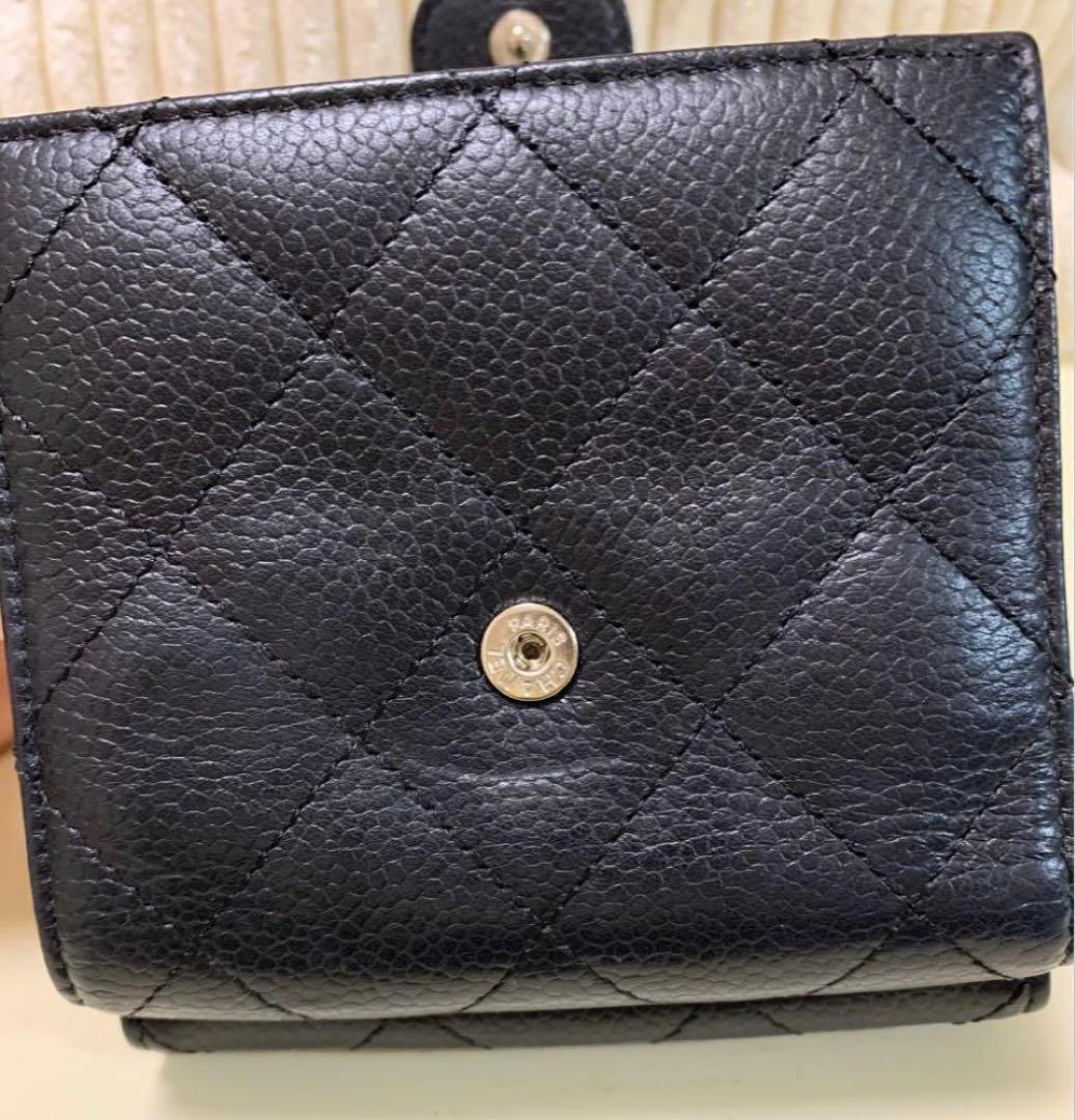 美品 希少 CHANEL キャビアスキン 両開きシャネルマーク金具 三つ折り財布