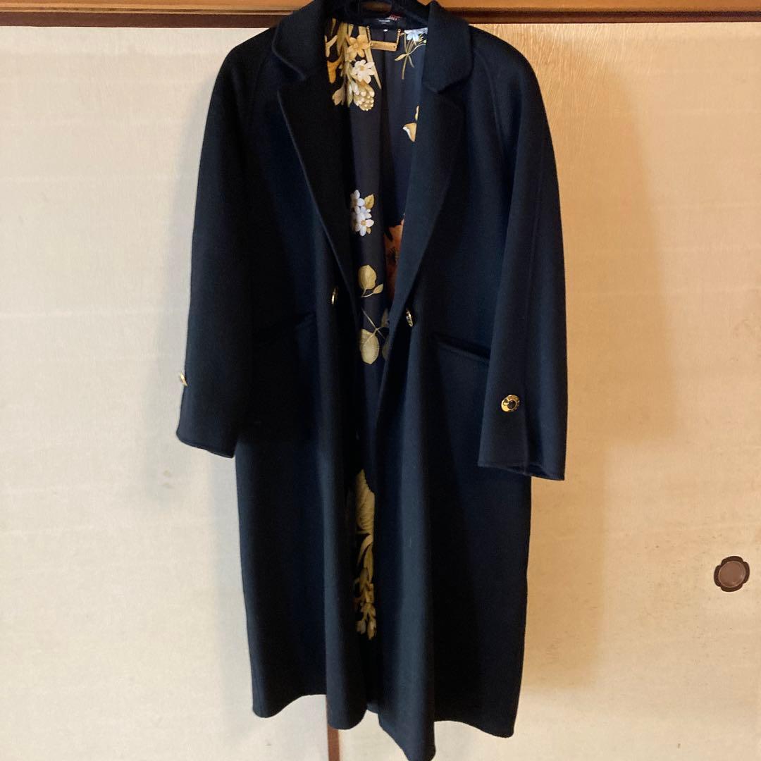 レオナール、カシミヤコート