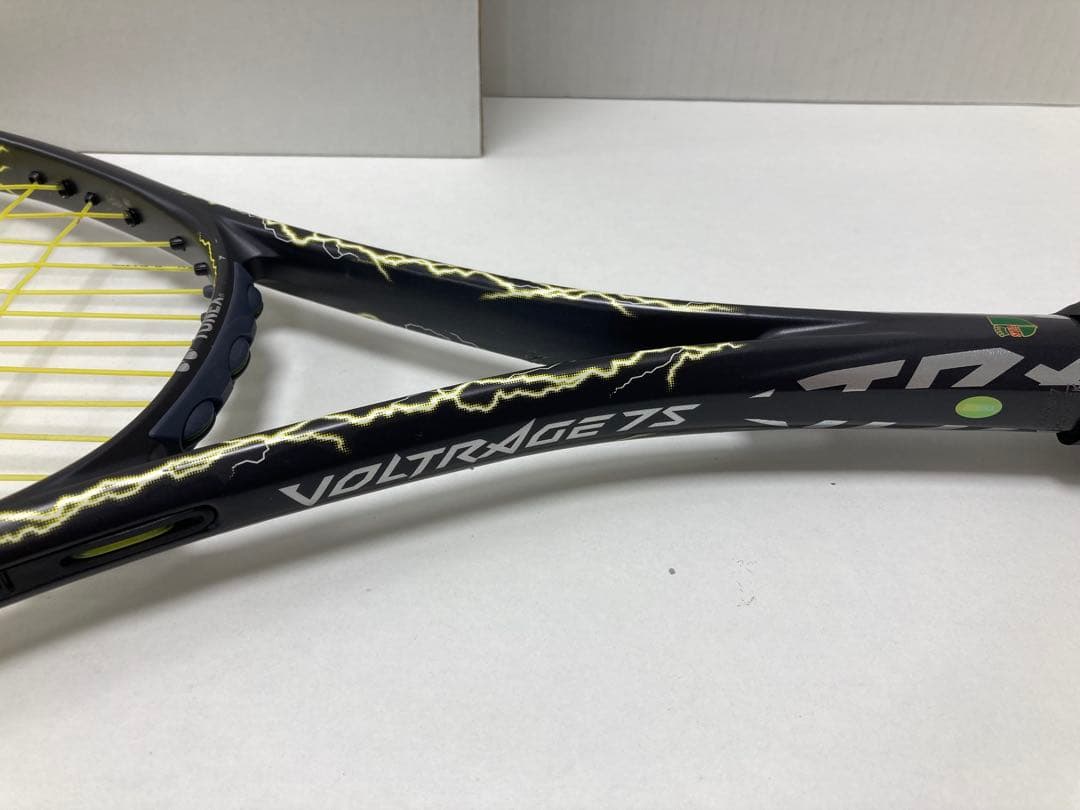 YONEX VOLTAGE（ボルトレイジ ）7S ラケット＆ケース【週末セール】