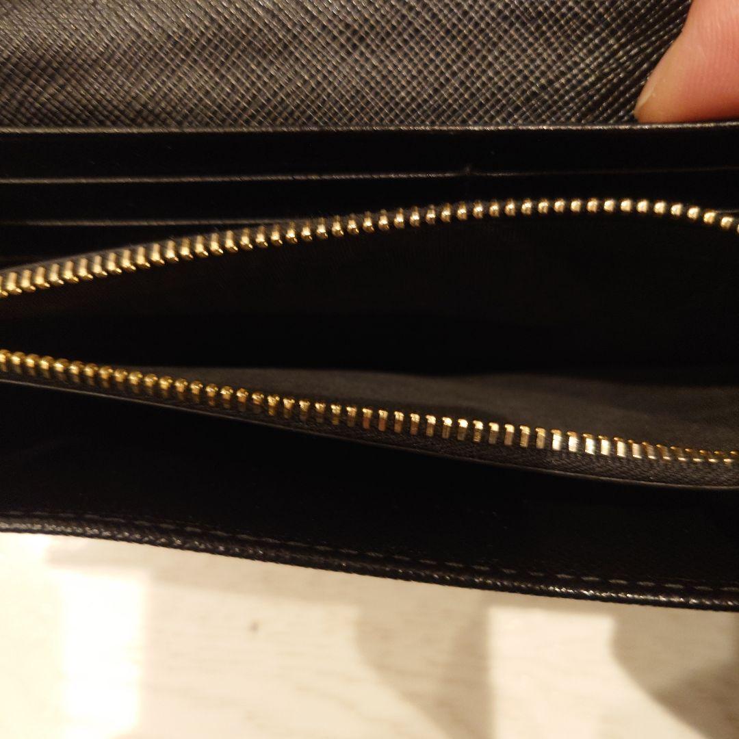 PRADA サフィアーノ ブラックレザー 長財布