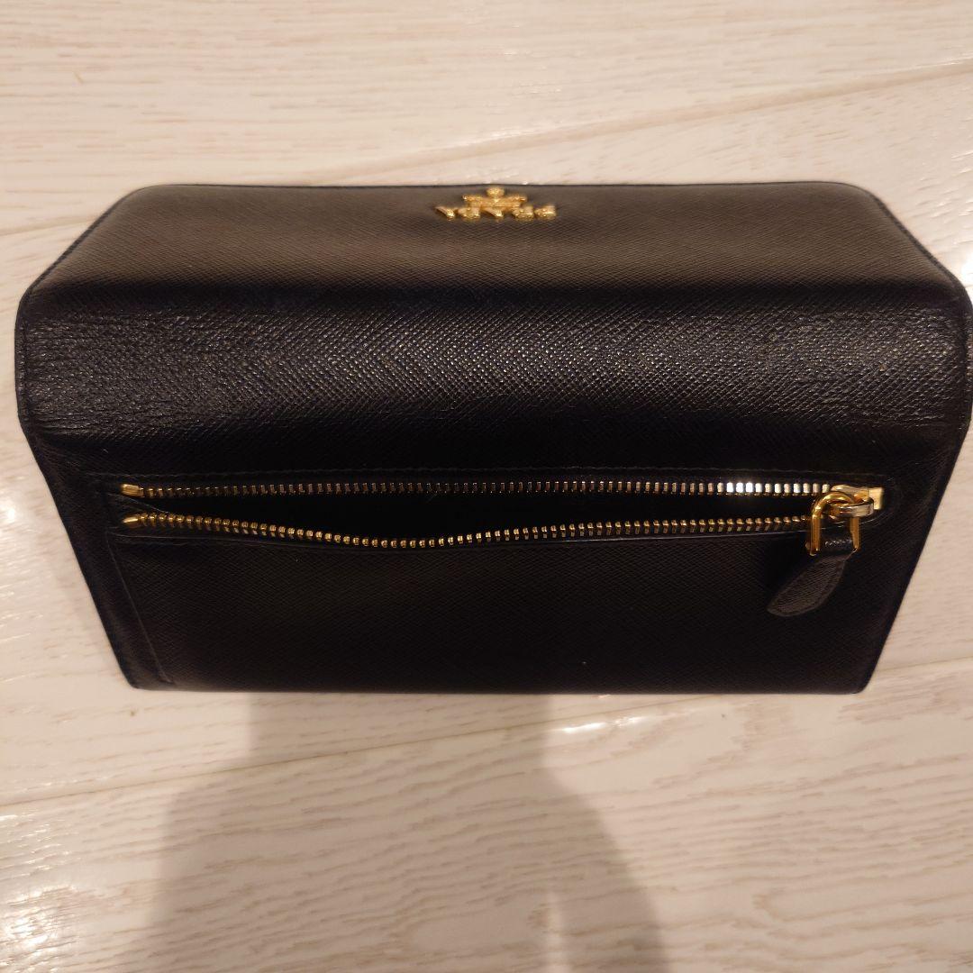PRADA サフィアーノ ブラックレザー 長財布