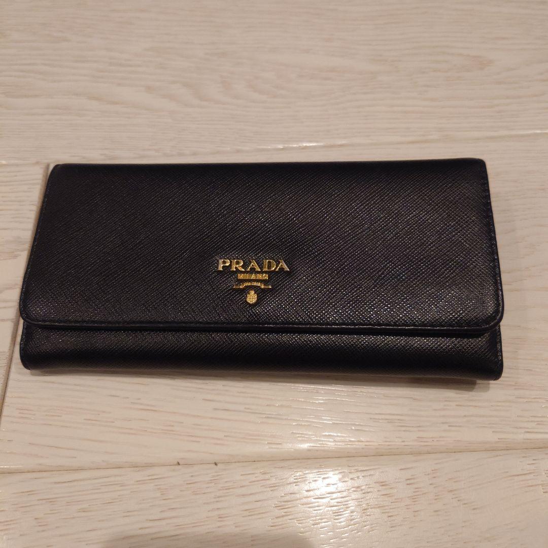 PRADA サフィアーノ ブラックレザー 長財布