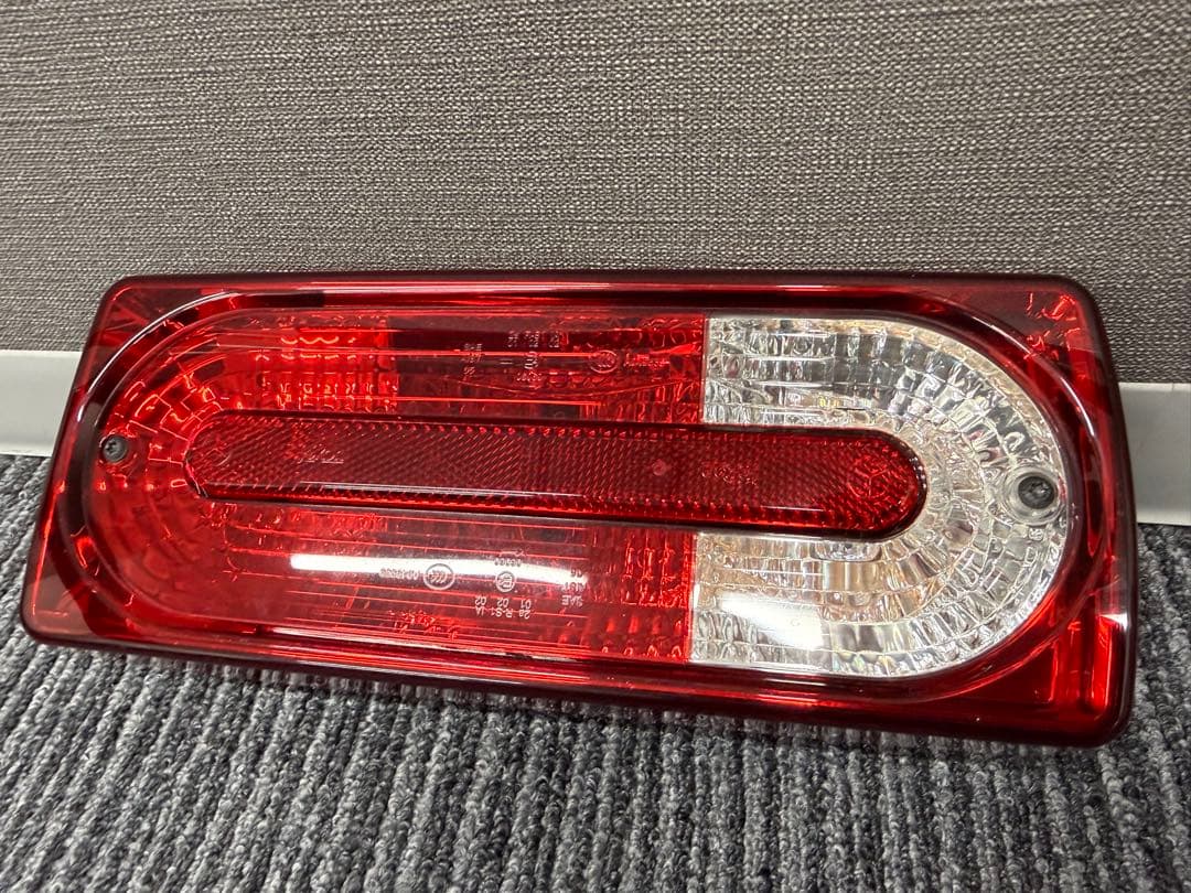 メルセデスベンツ W463後期 Gクラス純正テールライト