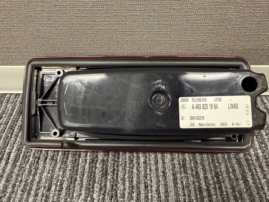 メルセデスベンツ W463後期 Gクラス純正テールライト