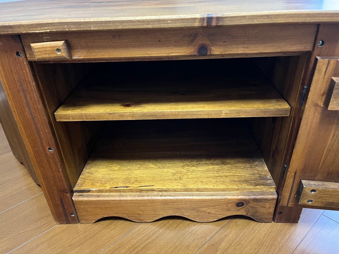 【カントリー調家具】 コーナーキャビネット／テレビ台