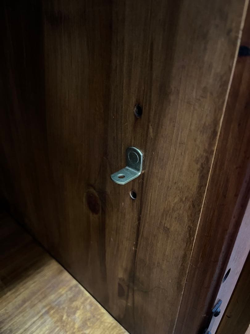 【カントリー調家具】 コーナーキャビネット／テレビ台