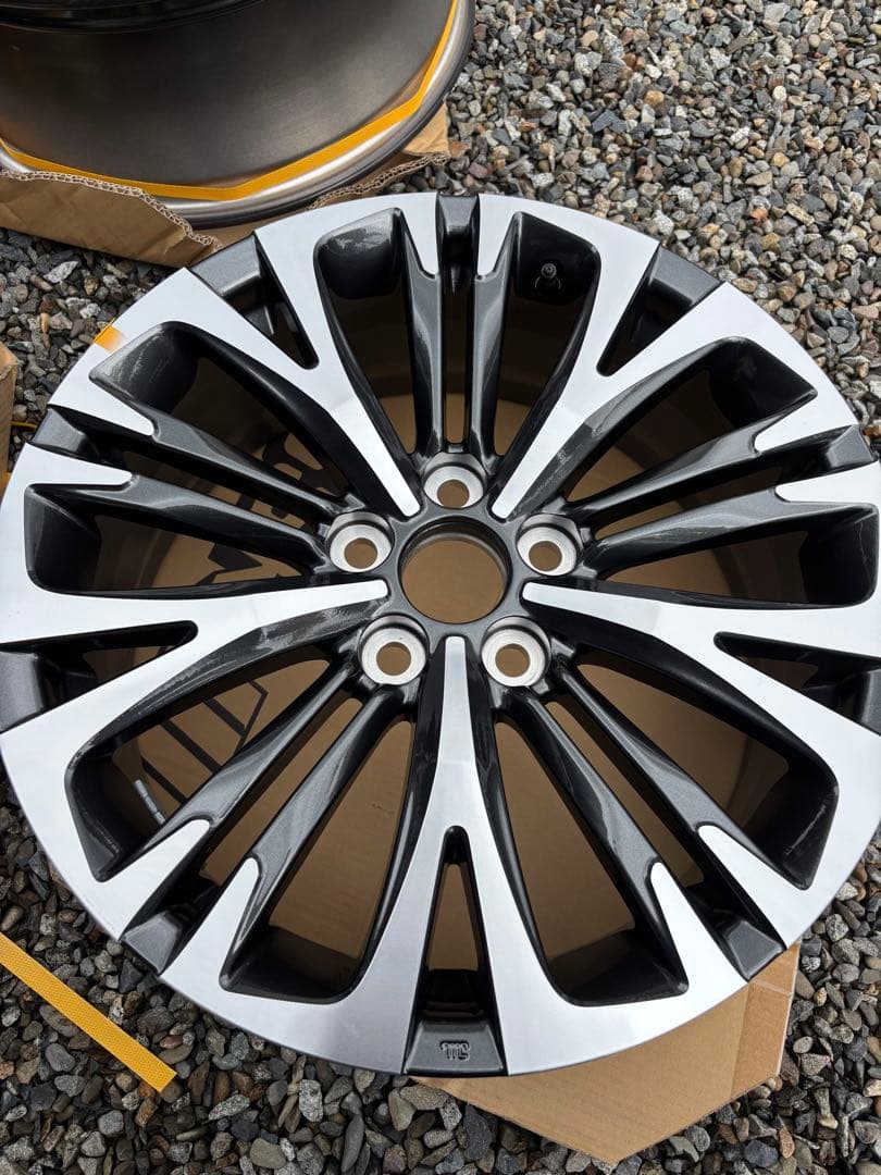 訳あり 新車外し TOYOTA ヤリスクロス Z 純正ホイール 18インチ