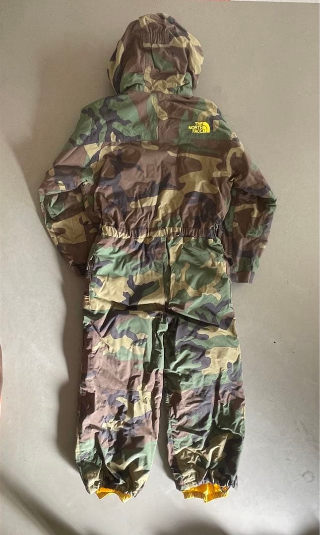 THE NORTH FACE 子ども用　カモフラスキーウェア　つなぎ　120