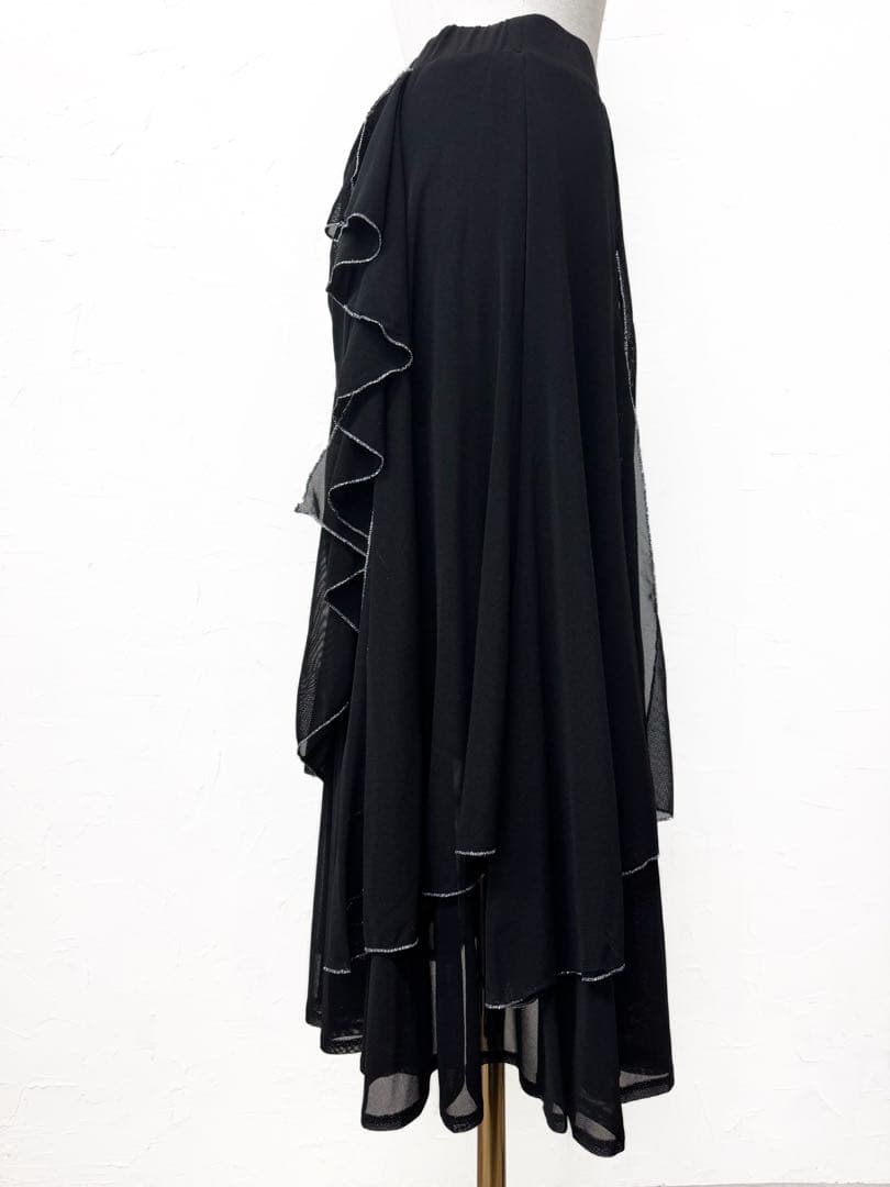 【軽やか】新品　シルバーラメステッチフリル　デザインロングスカートｍ203