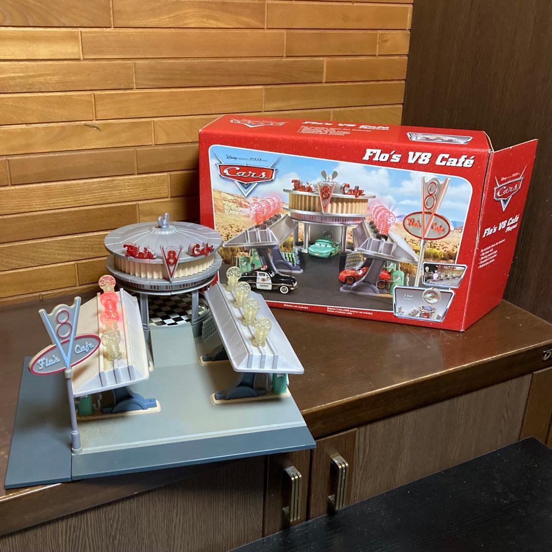 も*み様 Cars Flo's V8 Cafe Playset カーズ