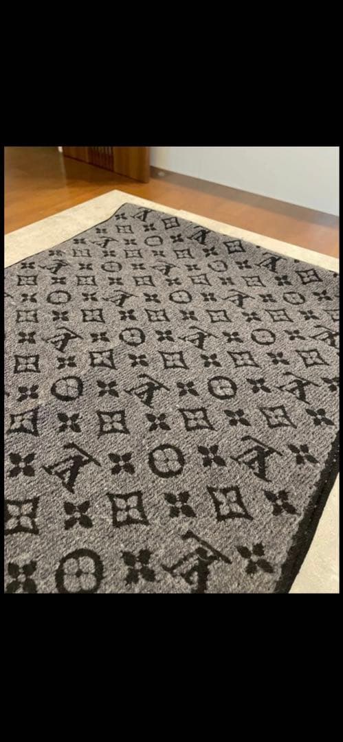 ⭐︎LOUIS VUITTON ⭐︎マフラー*男女兼用