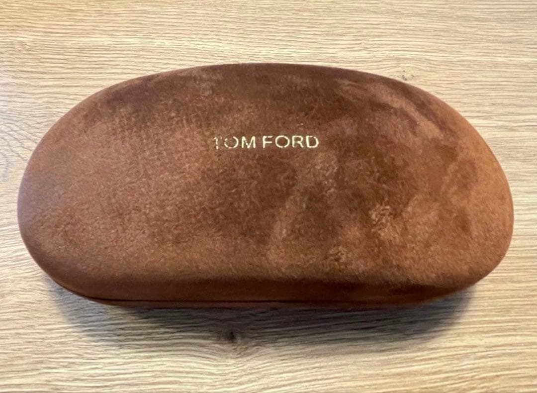 TOM FORD ブラックラウンドサングラス最終値下げ！！