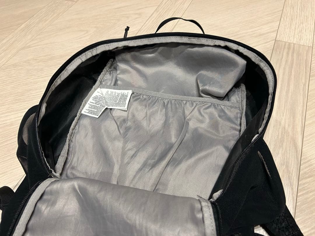 SALOMON TRAILBLAZER 20 ブラック リュック　バックパック