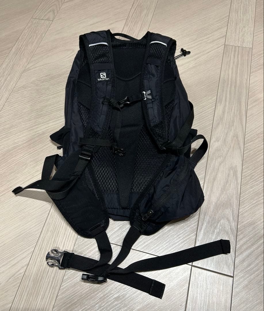 SALOMON TRAILBLAZER 20 ブラック リュック　バックパック