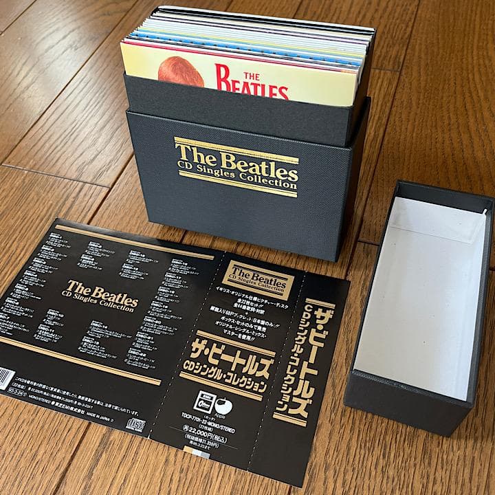 ★新品同様　★ザ・ビートルズ・CDシングル・コレクション
