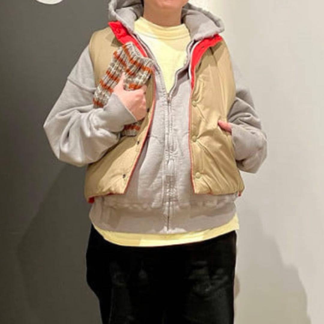 新品同様 BEAMSBOY ダウンベスト リバーシブル red