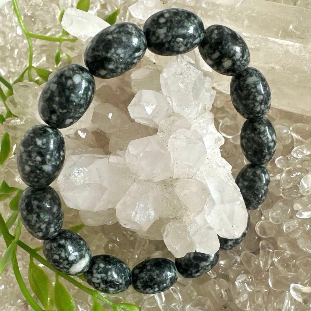 遠野霊石　高波動石　感謝の石　珍しいオーバルブレスレット　楕円形スピリチュアル