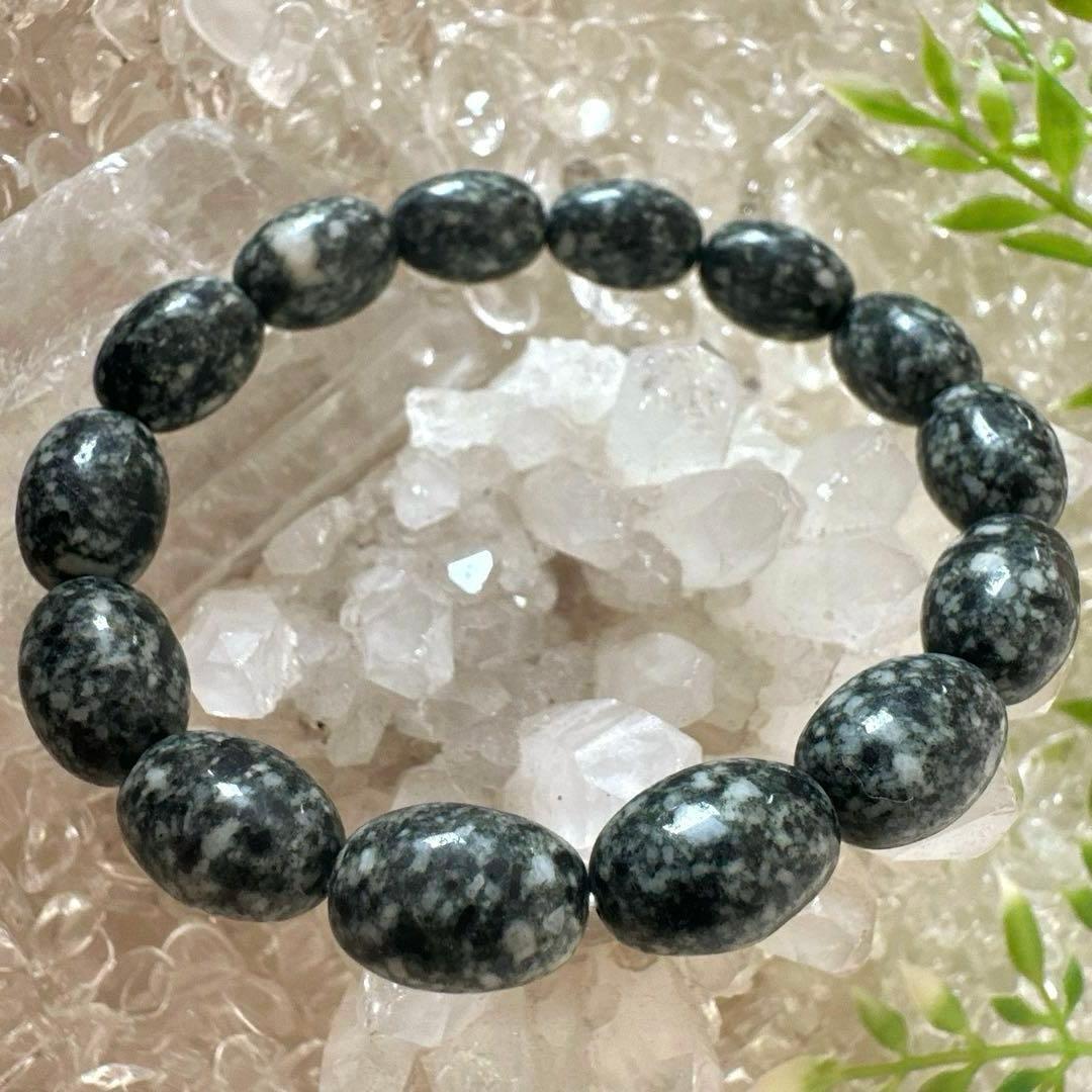 遠野霊石　高波動石　感謝の石　珍しいオーバルブレスレット　楕円形スピリチュアル